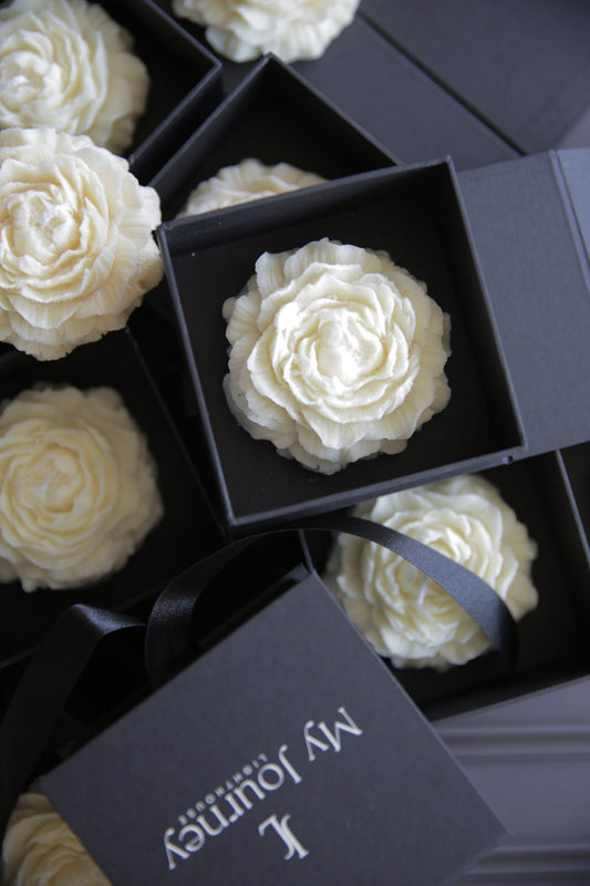Peony sculptural candle